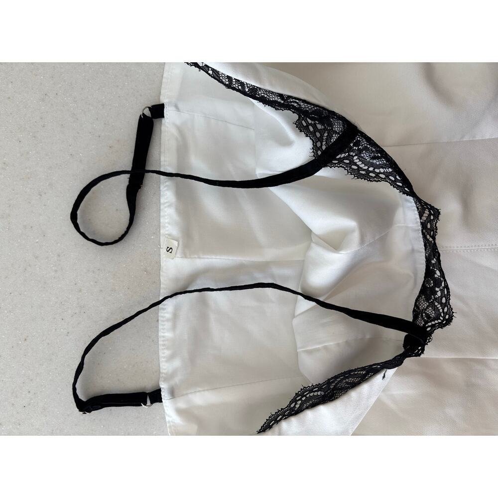 White Satin Lace Trim Cami Top Women’s
Adjustable Straps Y2K Minimalist - Picture 5 of 9